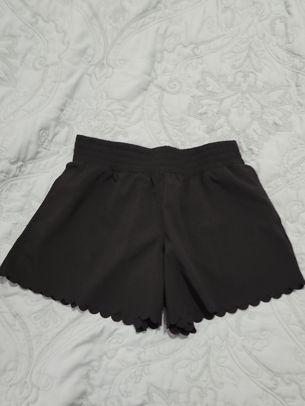 Old Navy Black Scallop Hem Girls' Pull-On Shorts